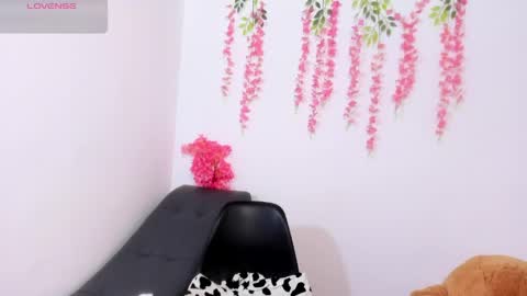 Scarlet online show from May 9, 2:22 pm