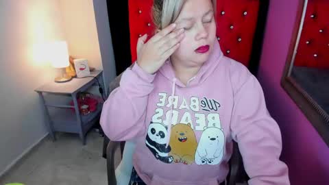 ScarletBigTitties online show from May 8, 11:48 am