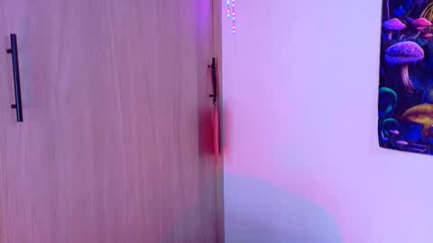 Scarlet online show from October 27, 1:59 pm