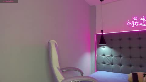 Snapshot of scarletcherry18 chatting on February 10, 3:21 am scarlet online show from February 10, 3:21 am