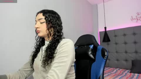 scarlet online show from May 26, 3:46 am