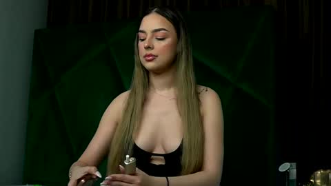 Scarlet online show from March 3, 11:10 pm