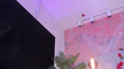 Snapshot of scarletdavis_ chatting on June 29, 12:05 pm Scarlet Dayana online show from June 29, 12:05 pm