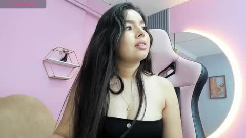 Snapshot of scarleth_kiss_ chatting on December 5, 6:15 pm Scarleth online show from December 5, 6:15 pm