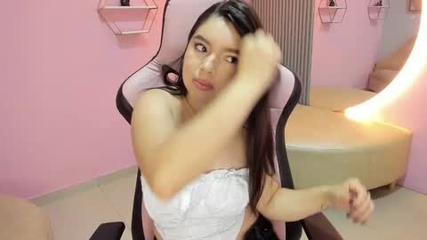 Snapshot of scarleth_kiss_ chatting on December 14, 11:04 am Scarleth online show from December 14, 11:04 am