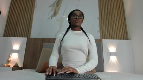 scarletheex online show from March 29, 10:32 pm