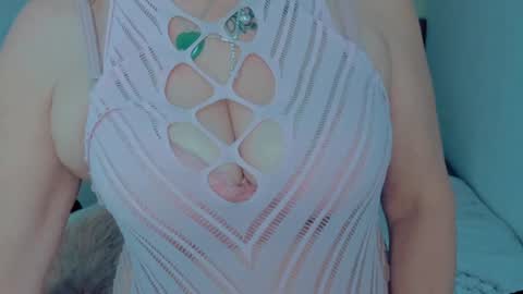 S C A R L E T online show from December 30, 2:51 pm