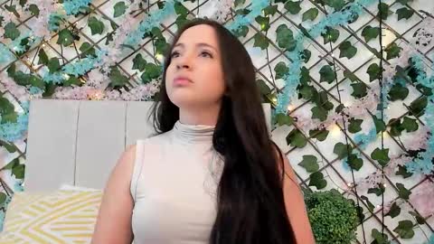 scarlet  online show from October 20, 10:38 am