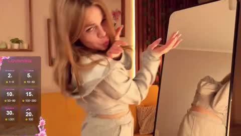 scarletmarney online show from March 21, 8:30 am