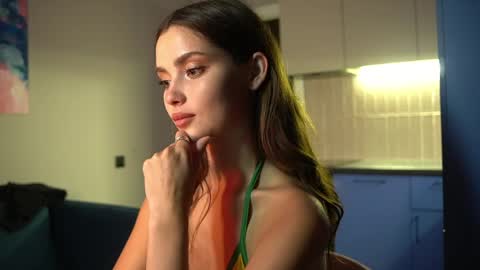 Scarlet online show from June 1, 7:59 pm