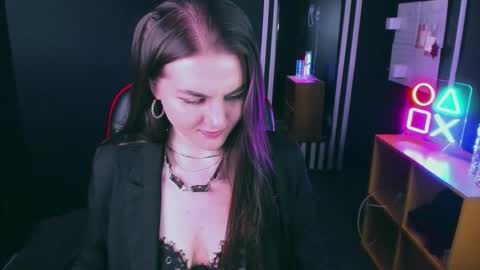 Snapshot of scarletmurrr chatting on January 31, 7:11 pm Scarlett online show from January 31, 7:11 pm