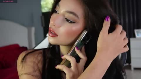 juli online show from October 23, 9:35 pm