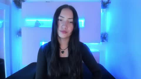 SCARLETT FOX  online show from September 18, 11:01 am