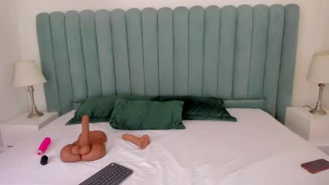 scarlett__noir online show from April 15, 7:58 pm