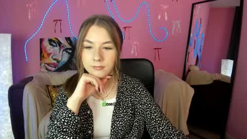 Snapshot of scarlett_badgirl chatting on April 6, 12:17 pm Scarlett online show from April 6, 12:17 pm