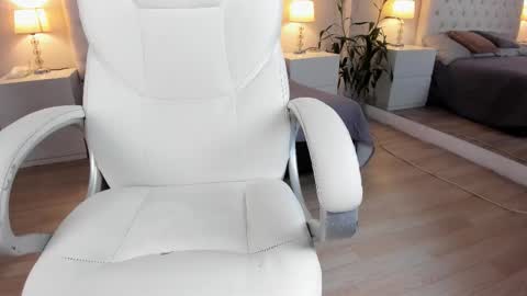 Bunny  online show from December 15, 1:04 pm