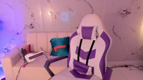 scarlett_enjoy1 online show from September 14, 5:17 am