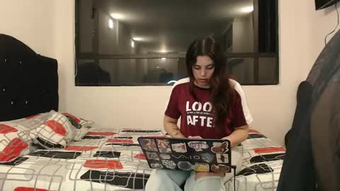 Scarlett and Jazmin online show from February 12, 5:26 am