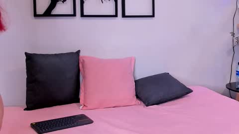 Scarlett Johs online show from October 17, 9:56 am