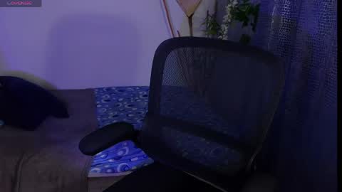 scarlett online show from April 18, 5:11 am