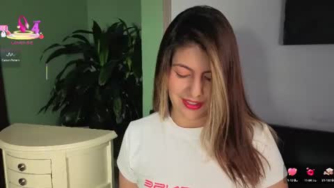 Snapshot of scarlett_moore_ chatting on July 6, 12:35 pm Scarlett online show from July 6, 12:35 pm