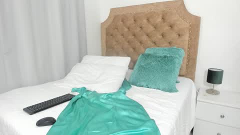 scarlett_star01 online show from February 6, 1:25 pm