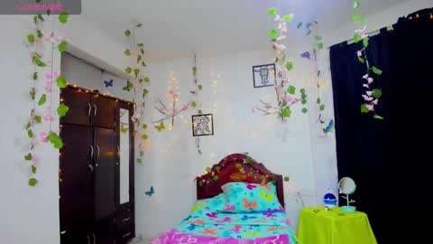 Snapshot of scarlett_summers_ chatting on March 15, 1:22 am Scarlett Summers online show from March 15, 1:22 am