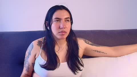 Snapshot of scarlettangell chatting on April 1, 1:41 pm Sara online show from April 1, 1:41 pm