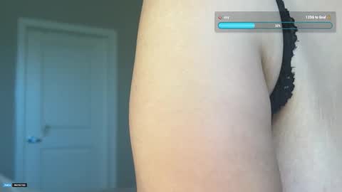 Snapshot of scarlettbaby_xo chatting on December 17, 5:30 pm ScarlettBaby xo online show from December 17, 5:30 pm