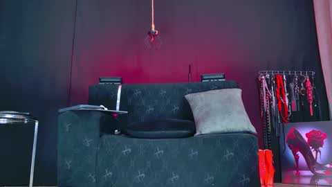 Marisol  online show from October 12, 12:15 pm