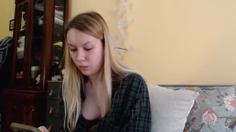 Scarlett online show from December 28, 12:45 pm