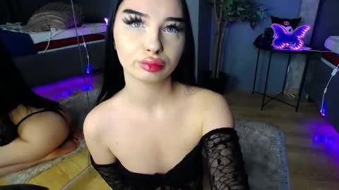 Snapshot of scarlettjakobs chatting on February 10, 6:39 am scarlettjakobs online show from February 10, 6:39 am