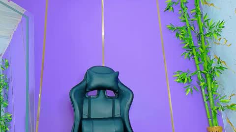Snapshot of scarlettjones_x chatting on October 9, 12:30 am Scarlet online show from October 9, 12:30 am