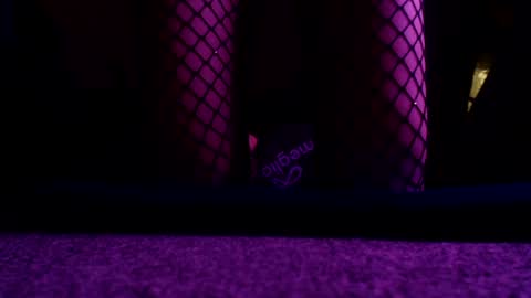scarlettruins online show from May 2, 9:20 pm