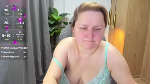 Snapshot of scarlettsoft chatting on January 28, 8:47 am Scarlett online show from January 28, 8:47 am