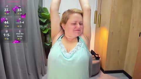 Snapshot of scarlettsoft chatting on October 10, 5:28 am Scarlett online show from October 10, 5:28 am