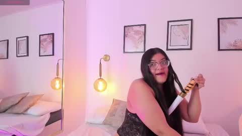 Snapshot of scarlettwhitmore chatting on October 11, 3:39 am Scarlett Whitmore online show from October 11, 3:39 am