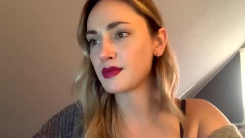 Snapshot of scarlettxblonde chatting on March 18, 3:15 pm ScarlettxBlonde online show from March 18, 3:15 pm