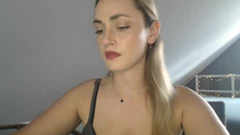 Snapshot of scarlettxblonde chatting on June 3, 2:33 pm ScarlettxBlonde online show from June 3, 2:33 pm