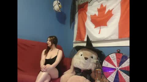 Snapshot of scarslutwitch chatting on June 1, 7:32 am ScarSlutWitch online show from June 1, 7:32 am