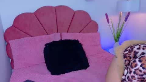 Dante  Scarlett online show from June 11, 9:13 pm