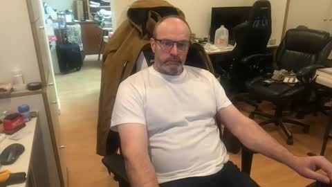 Snapshot of schief6218 chatting on February 15, 12:03 pm schief6218 online show from February 15, 12:03 pm