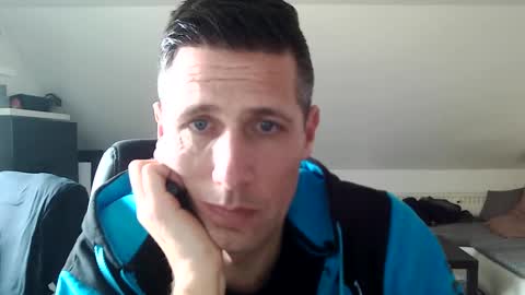 Snapshot of schnuckigeil chatting on February 25, 2:22 pm Dildomen online show from February 25, 2:22 pm