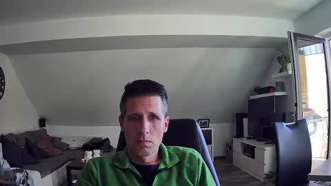 Snapshot of schnuckigeil chatting on November 4, 2:05 pm Dildomen online show from November 4, 2:05 pm