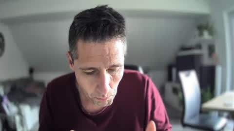 Snapshot of schnuckigeil chatting on December 2, 11:37 am Dildomen online show from December 2, 11:37 am