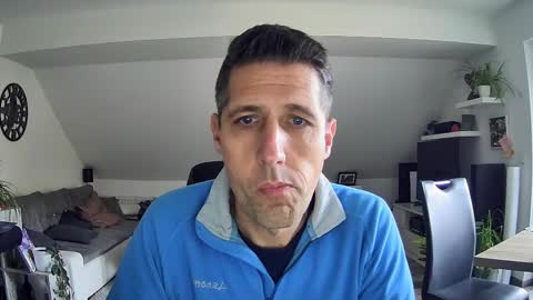 Snapshot of schnuckigeil chatting on December 5, 11:30 am Dildomen online show from December 5, 11:30 am