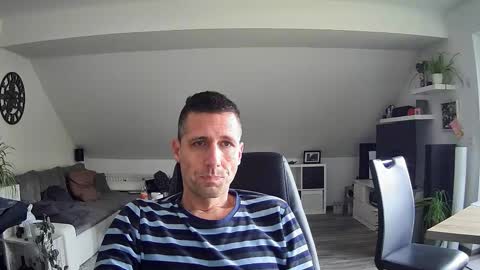 Snapshot of schnuckigeil chatting on January 13, 1:16 pm Dildomen online show from January 13, 1:16 pm