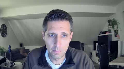 Snapshot of schnuckigeil chatting on February 10, 6:23 pm Dildomen online show from February 10, 6:23 pm