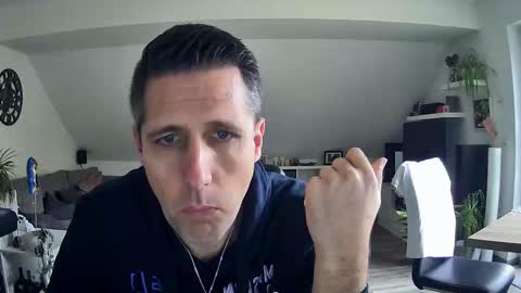 Snapshot of schnuckigeil chatting on February 13, 11:28 am Dildomen online show from February 13, 11:28 am