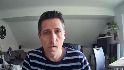 Snapshot of schnuckigeil chatting on February 24, 12:25 pm Dildomen online show from February 24, 12:25 pm